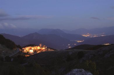 Castel_del_Monte_AQ__3