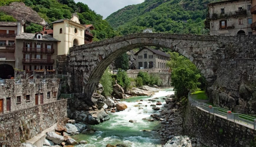 Il Cammino Balteo: Un viaggio senza tempo tra borghi, castelli, vigneti e panorami in Valle d’Aosta