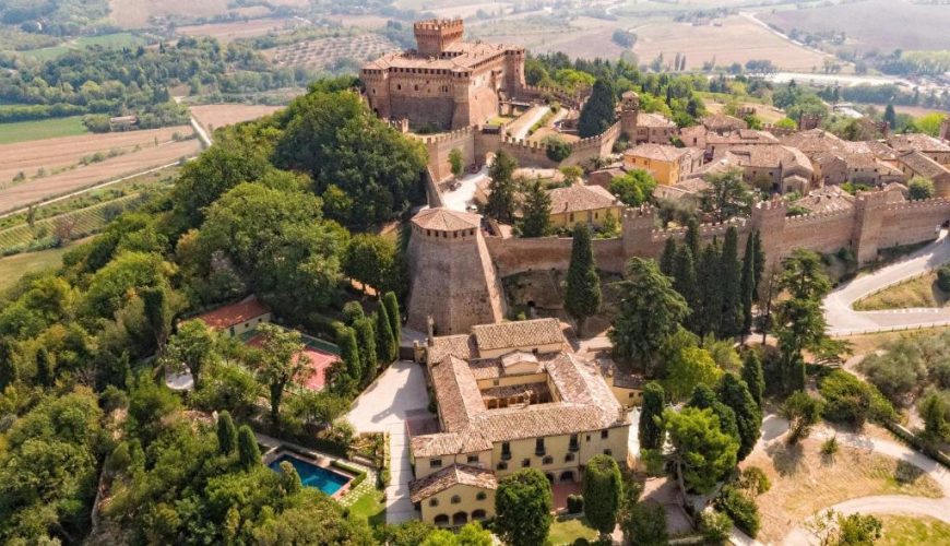 vista aerea di un castello