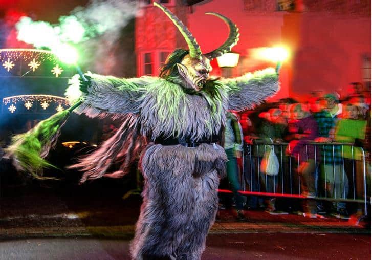 La leggenda e le sfilate dei temibili Krampus