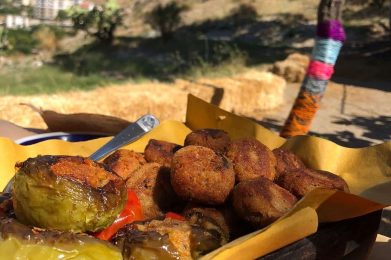 Peperoni-ripieni-e-polpette-a-Borgo-Nocille