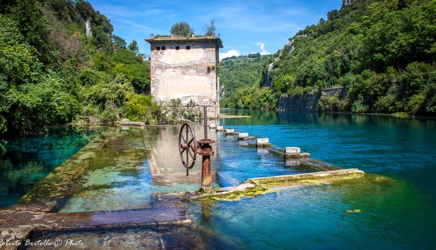 Stifone: Un incredibile gioiello sull’acqua nelle Gole del Nera