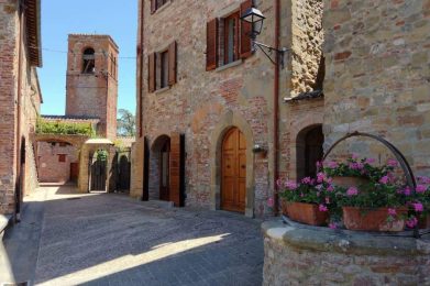 Tra-i-vicoli-di-Citerna-Ph.-JulesFoto-flickr