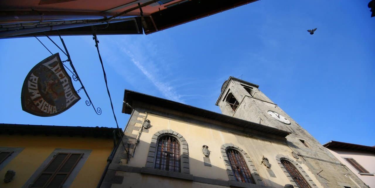 Palazzo del Podestà e il centro storico di Galeata