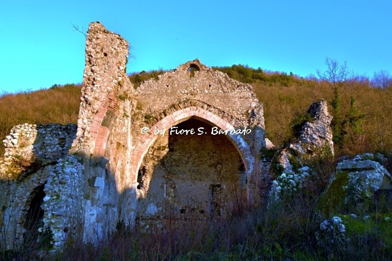 Abbazia di Santa Maria della Ferraria