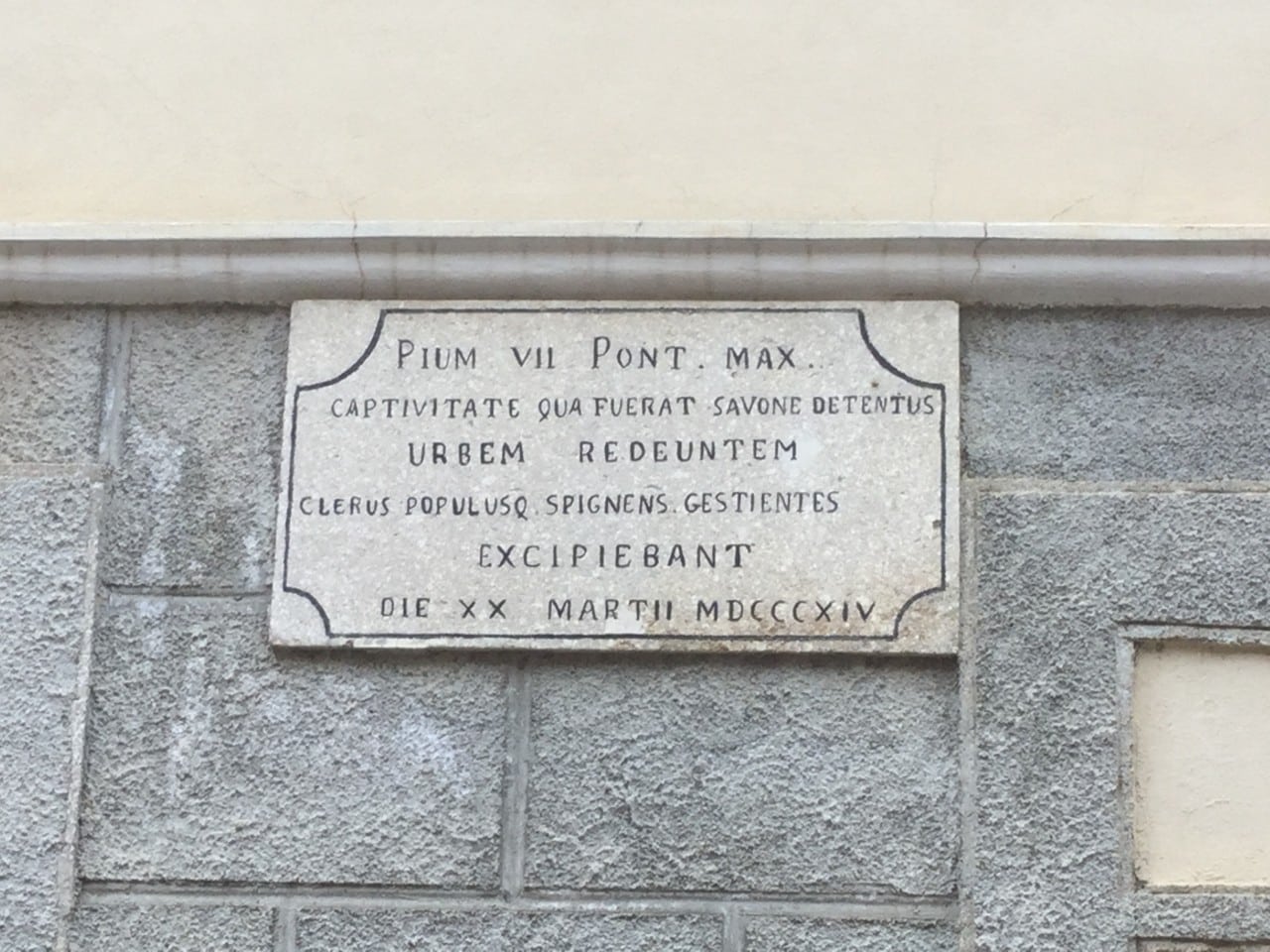 Lapide in memoria del passaggio del papa Pio VII