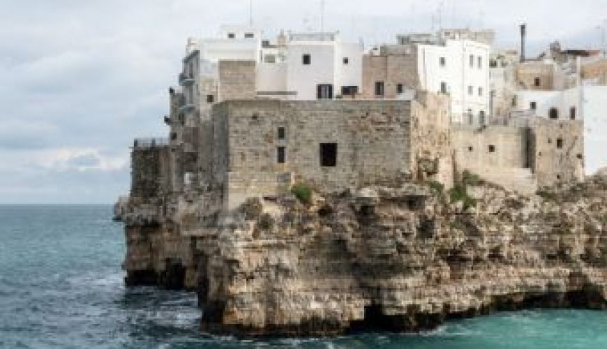 A Polignano a Mare ci si tuffa… nel cioccolato!