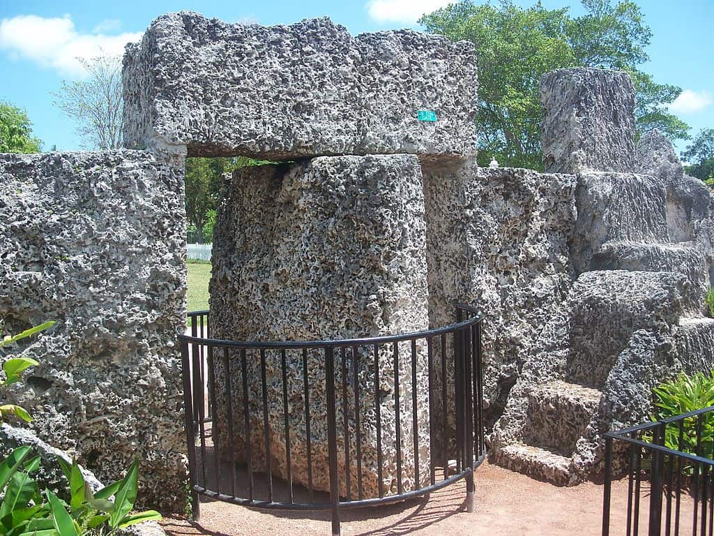 la porta di 9 tonnellate