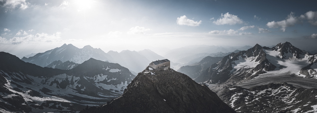 Rifugio Bicchiere, Racines