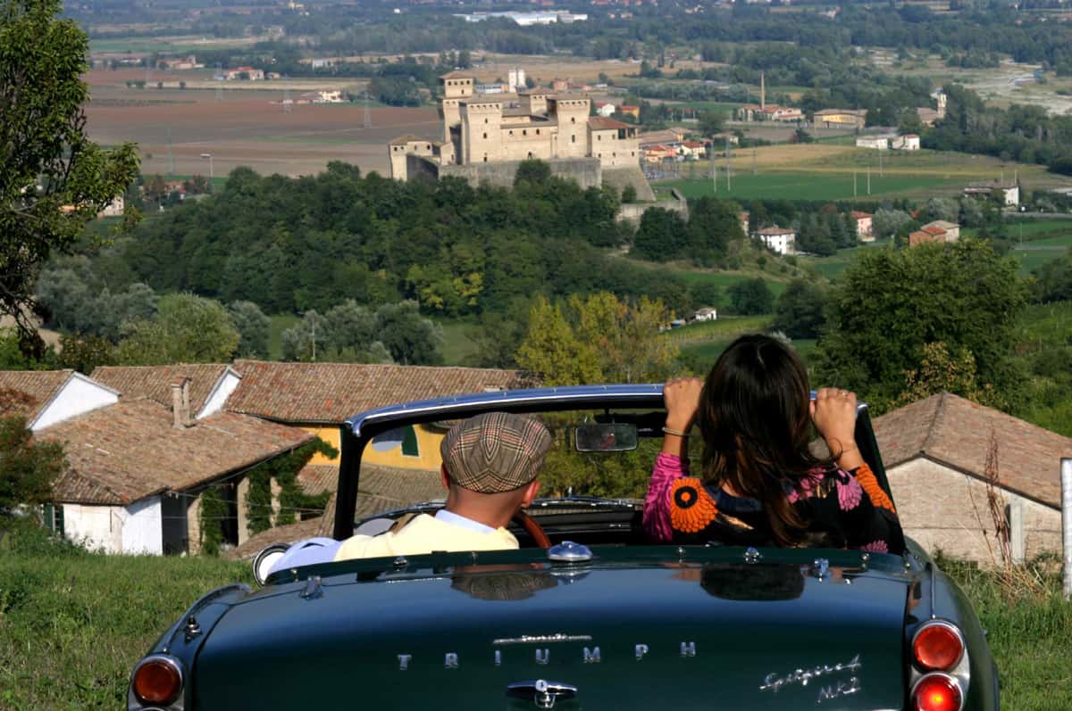 Borghi storici e auto d’epoca