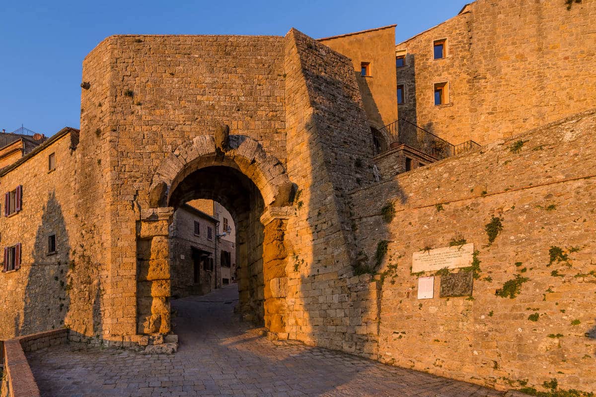 Il Cammino d’Etruria: da Volterra a Chiusi, 12 emozionanti tappe sulle tracce della più grande civiltà preromana