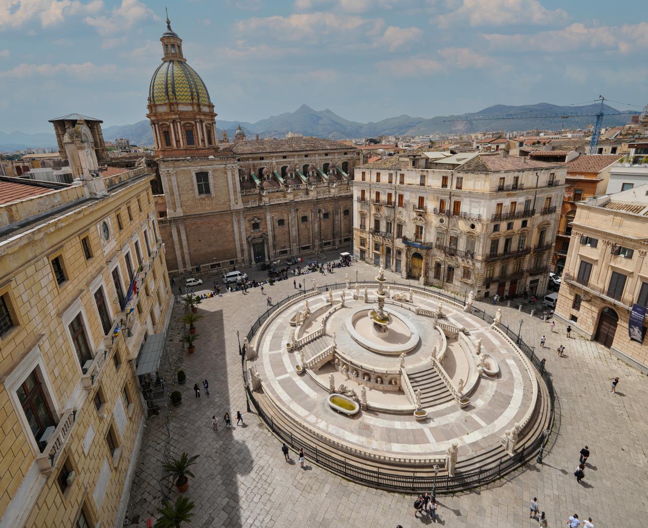 Fontana della Vergogna o Fontana Pretoria, Palermo