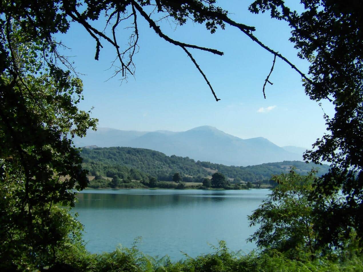 Lago di Canterno