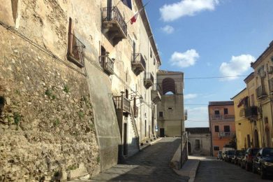 Antico-palazzo-di-Citta-Via-C.B.Conte-di-Cavour-Lavello-IT9ARZ