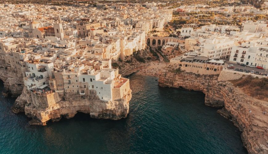 Polignano a Mare ottiene il riconoscimento di ‘città più accogliente al mondo’