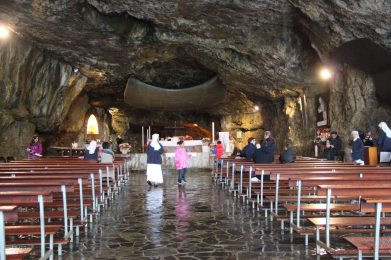 Grotta-Tomba-dei-Polacchi-Hogar-de-la-Madre