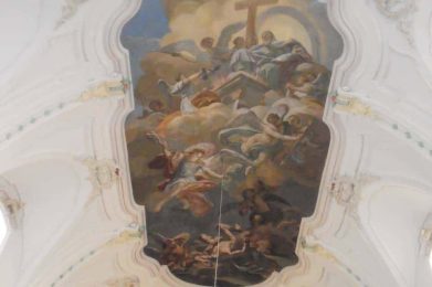 Interno-della-Chiesa-ad-Agnone