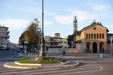 Nel-borgo-di-Lariano-Takayuki-Murakami