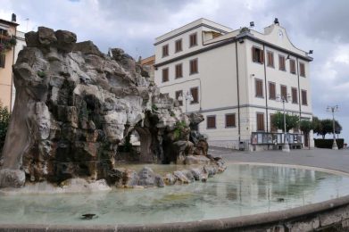 Piazza-Carlo-Fontana-Lanuvio-gianni-blumthaler