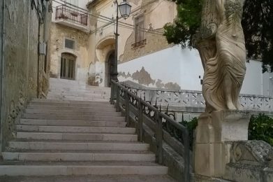 Tra-i-vicoli-rino56