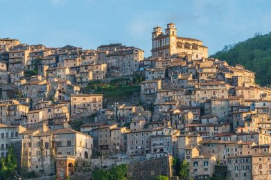 Artena