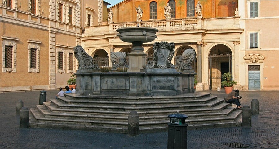 Piazza Santa Maria, Trastevere