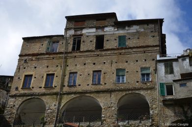 Palazzo-dei-Conti-Roverizio-di-Roccasterone