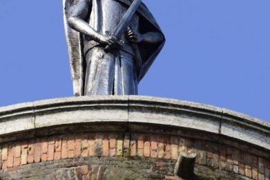 Statua-del-campanile-di-San-Michele