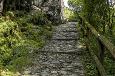 Via-Mercatorum-sentiero-a-Cornello-dei-Tasso