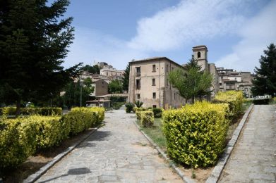 Verso-lAbbazia-Florense-Depositphotos
