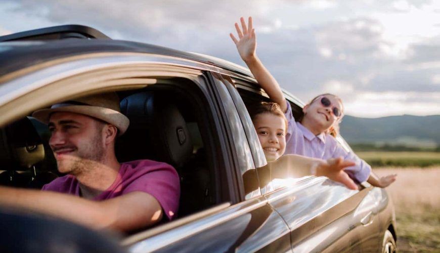 Come preparare l’auto per un viaggio in famiglia senza pensieri