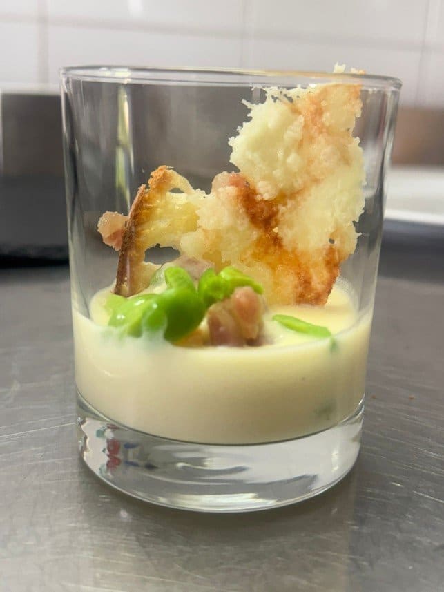 Crumble di pancetta e crema di pecorino