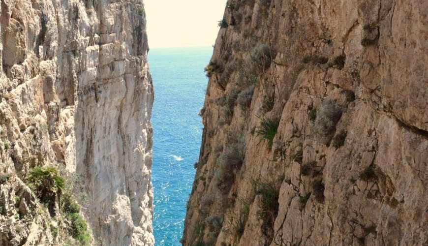 La Montagna Spaccata e la Grotta del Turco: meraviglie naturali e spirituali nel cuore di Gaeta