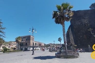 Piazza-Castello